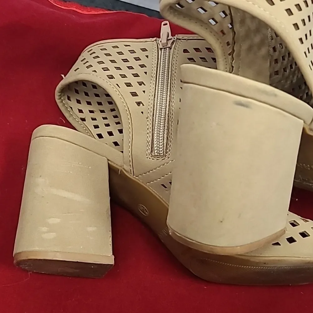 Clean Girl Neutral Block Heels Size 9 Euro Summer Cutout Booties Nude